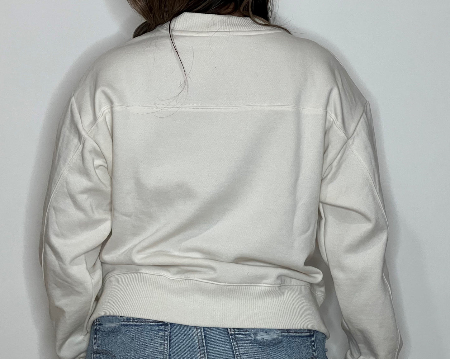 XOXO Cream Sweatshirt - Connie Dinee